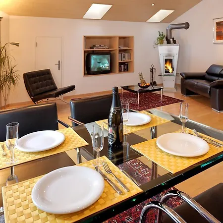 Haus Rubin サース・アルマゲル